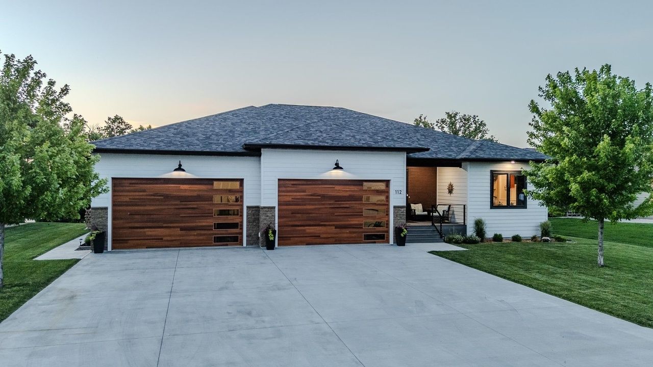 112 West Bay Road