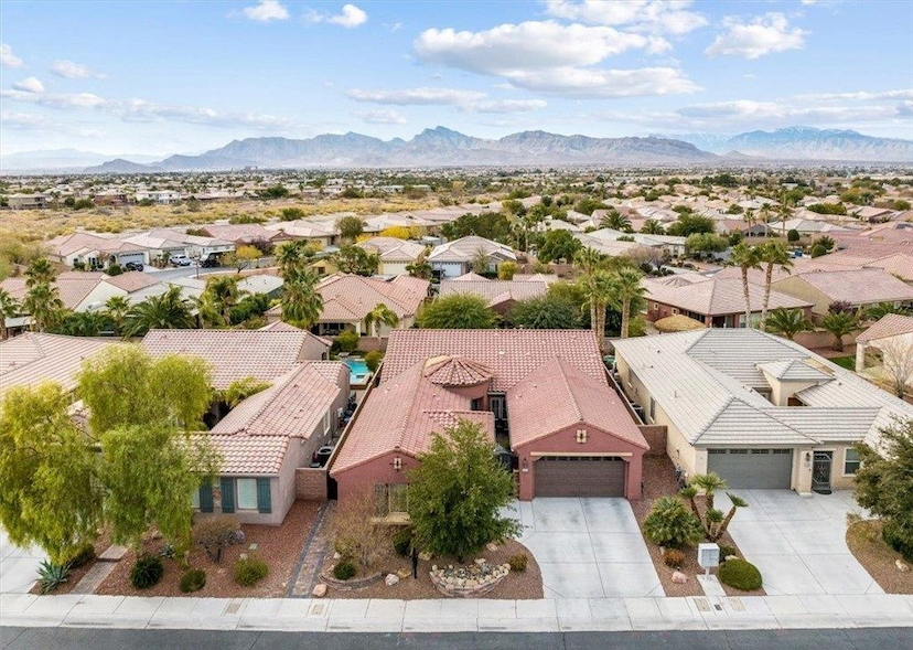 Desert Oasis In Silverstone Ranch