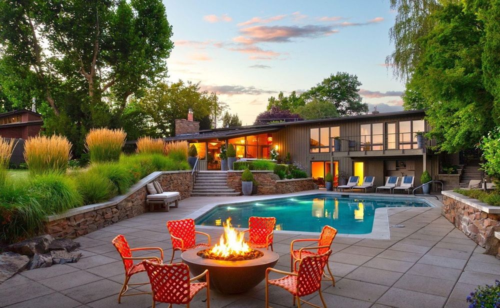 Architectural Mid-Century Gem With Luxury Renovations