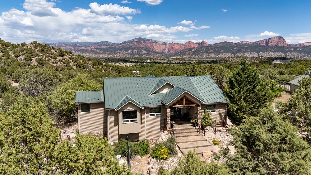 Magnificent Views Of Kolob Canyon