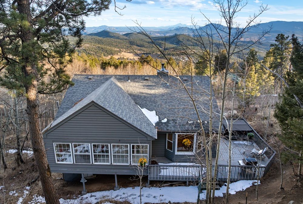 Dramatic And Majestic 180-Degree Views