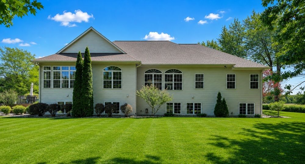 Stunning 28 Acre Private Estate
