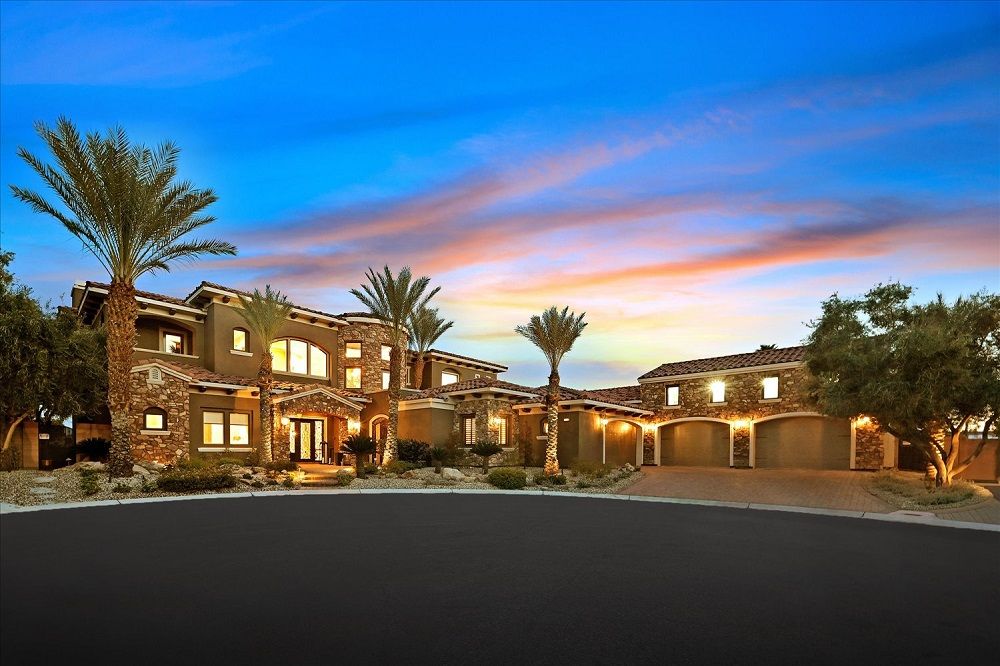 Grand Scale Section 10 Living Built By A Custom Home Builder For Himself In Section 10!