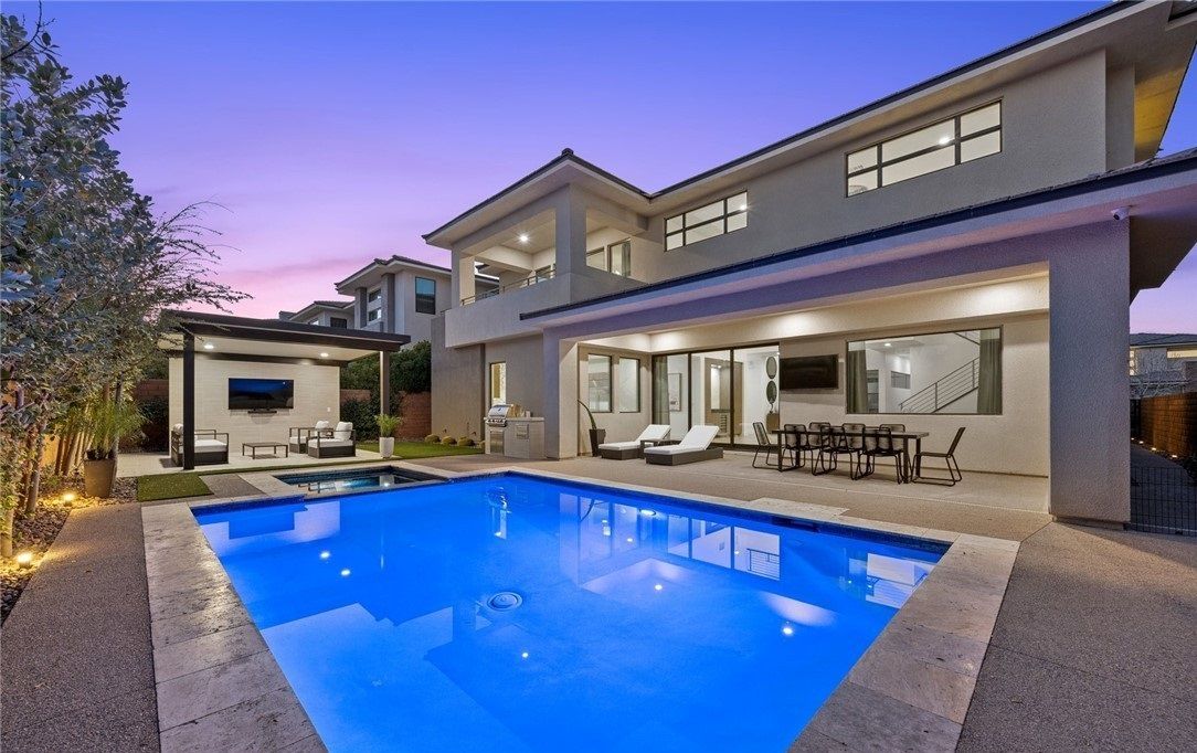 Resort-Style Living In The Ridges