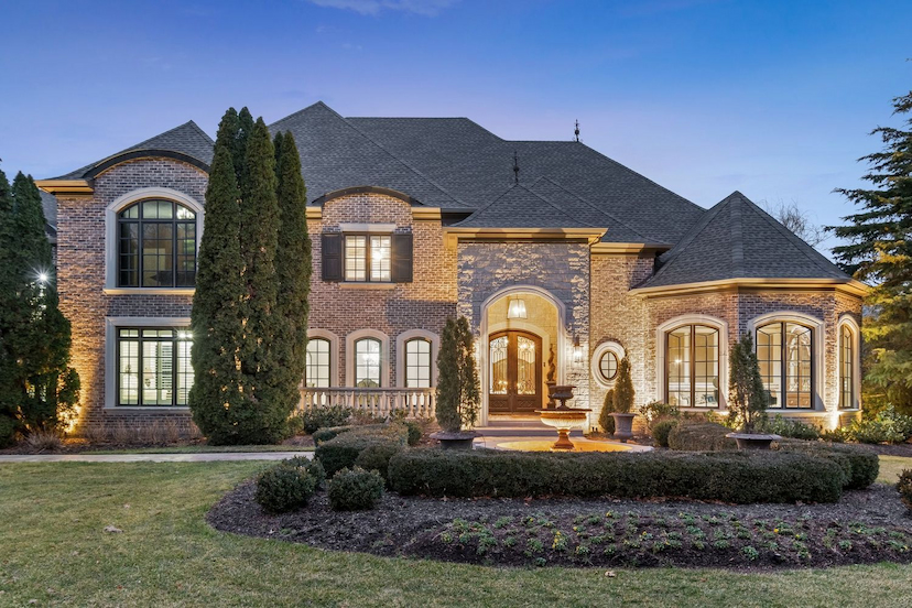 A Grand Estate Of Unparalleled Luxury