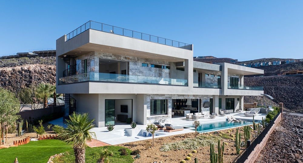 Elevated Modern Luxury In The Heart Of MacDonald Highlands