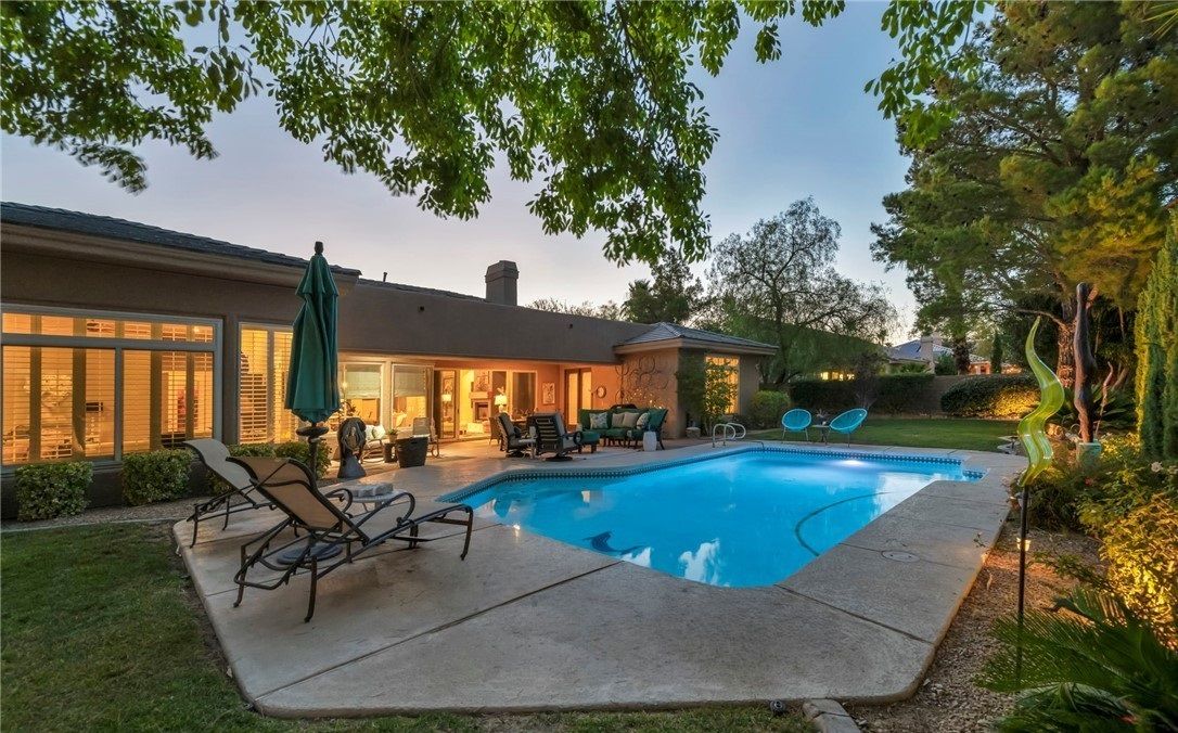 Single Story Designer-Curated Masterpiece In The Gated Luxury Enclave Of Tucson Ridge