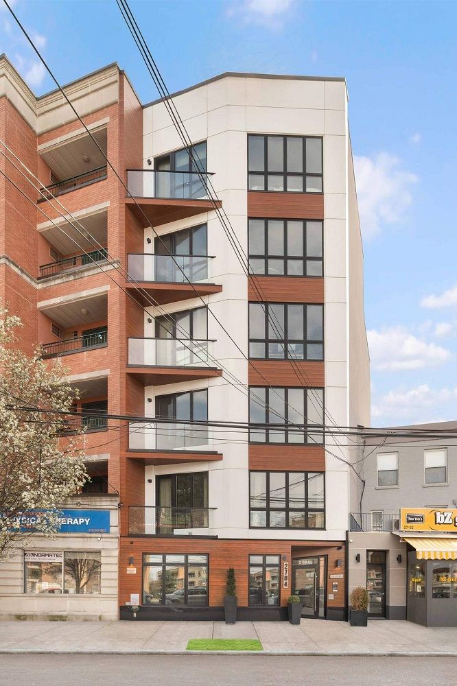 27-04 Astoria Boulevard