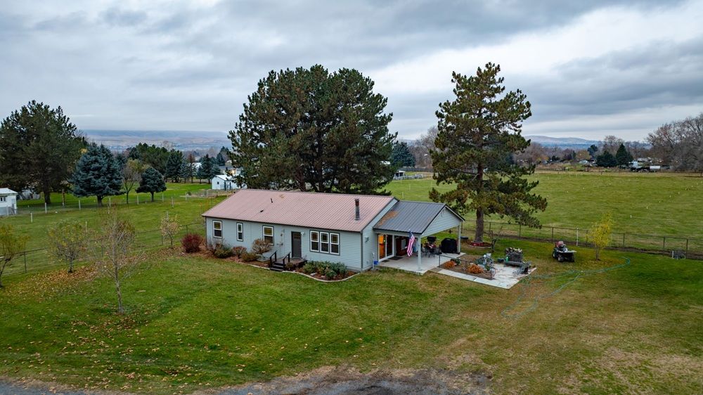 Modern Farmstead Living