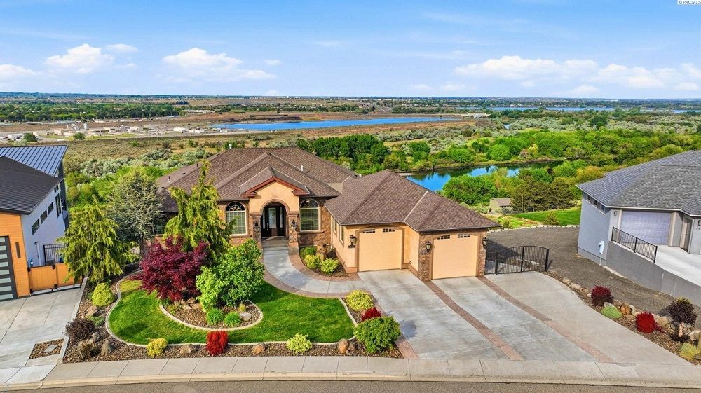 Luxury Above The Rivers