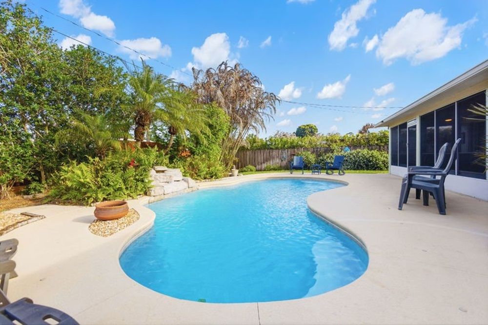 Private Pool Home