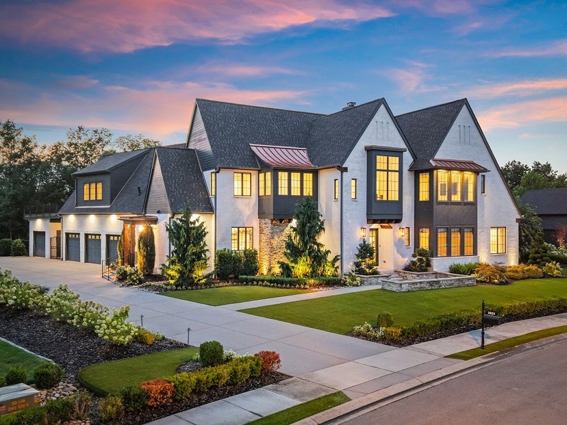 Murfreesboro Masterpiece With Outdoor Oasis