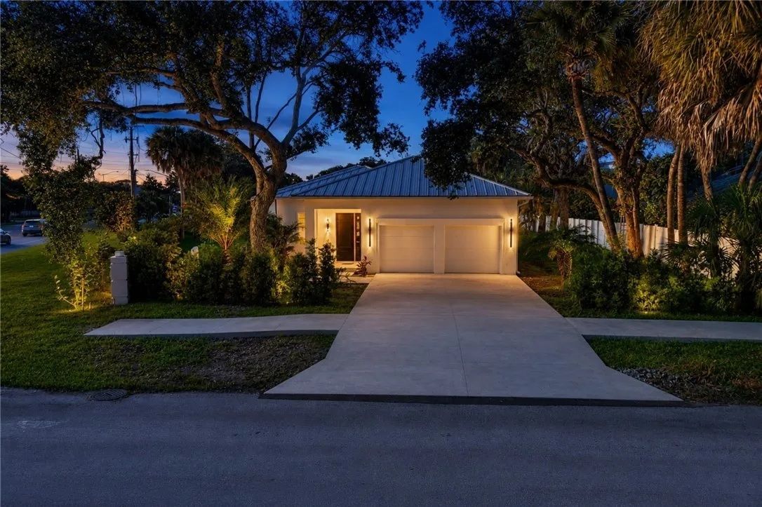 901 Jasmine Ln