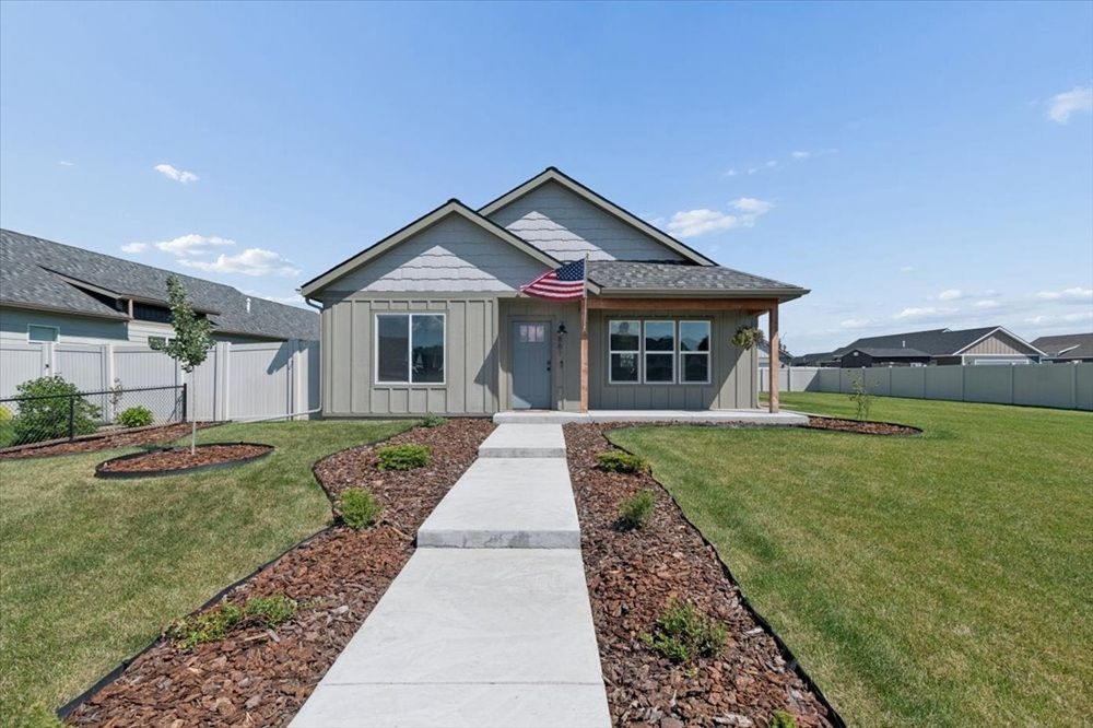 Quiet Neighborhood. Single-Level Living. Mountain Views.
