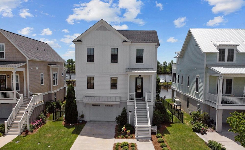 301 Moss Way