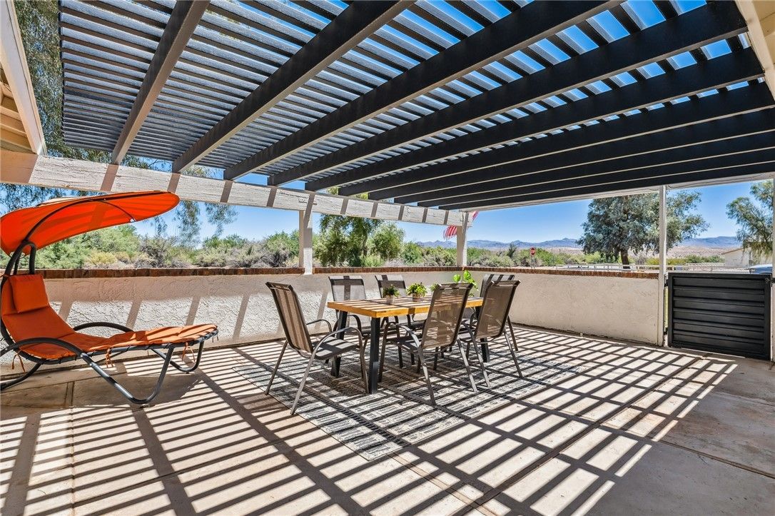 Desert Ranch Charm Meets Modern Living In The Colorado River Corridor