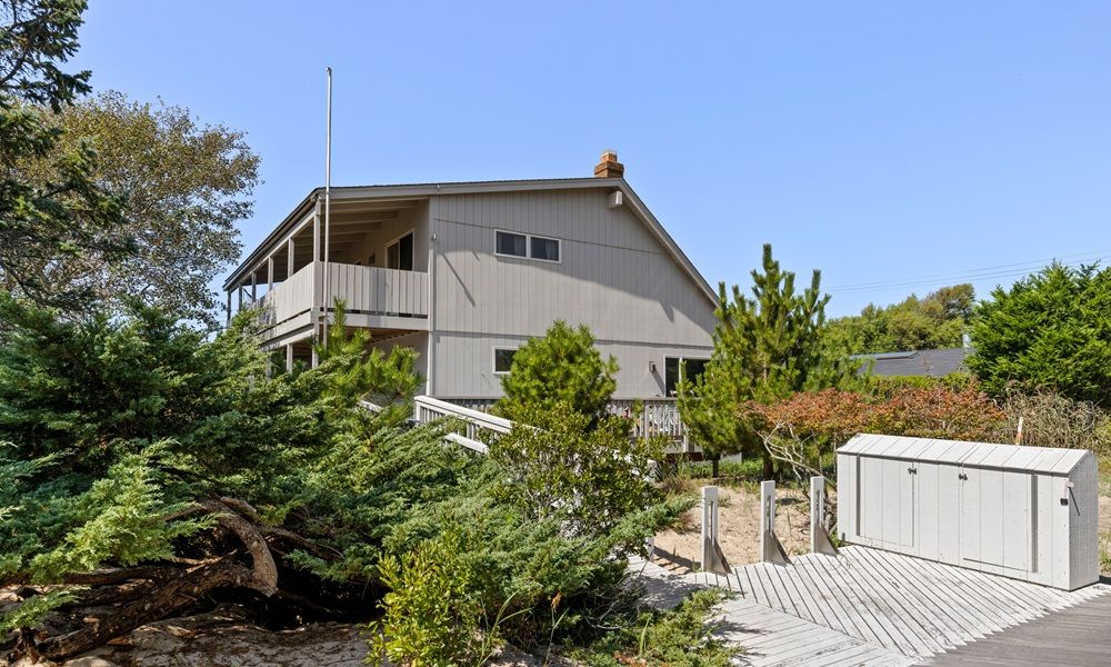 302 Pacific Walk