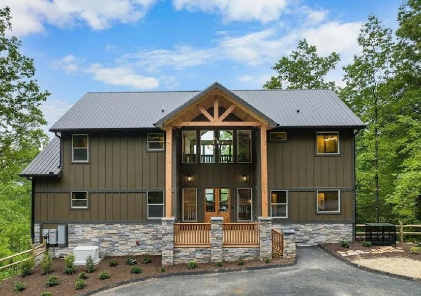 Smoky Mountains Retreat With Stunning Views
