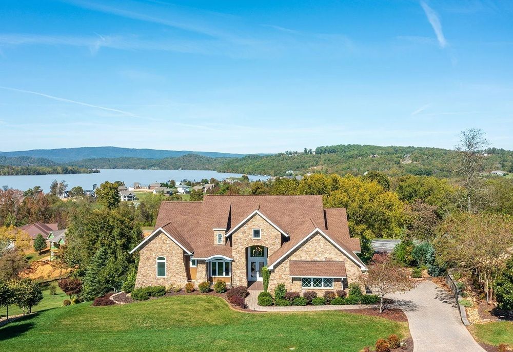 216 Majestic View Drive
