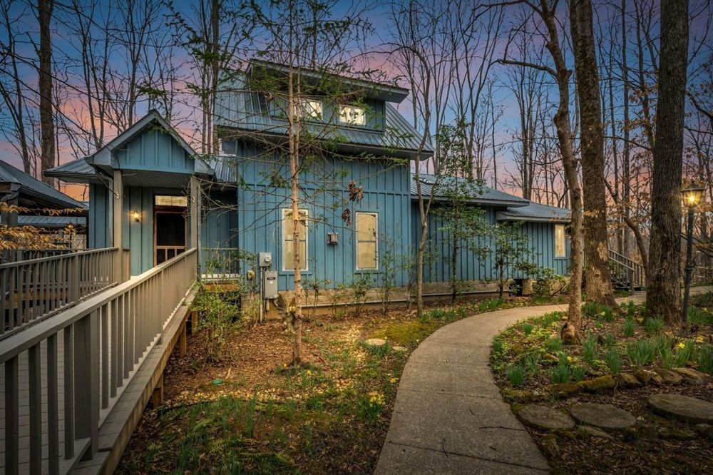 Private Creekside Sanctuary