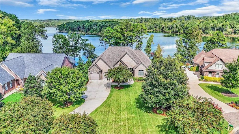 Spectacular Lakefront Home