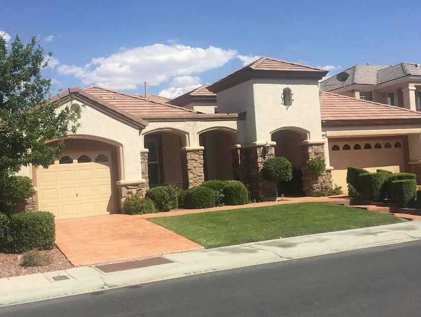 320 Onyx Crest St