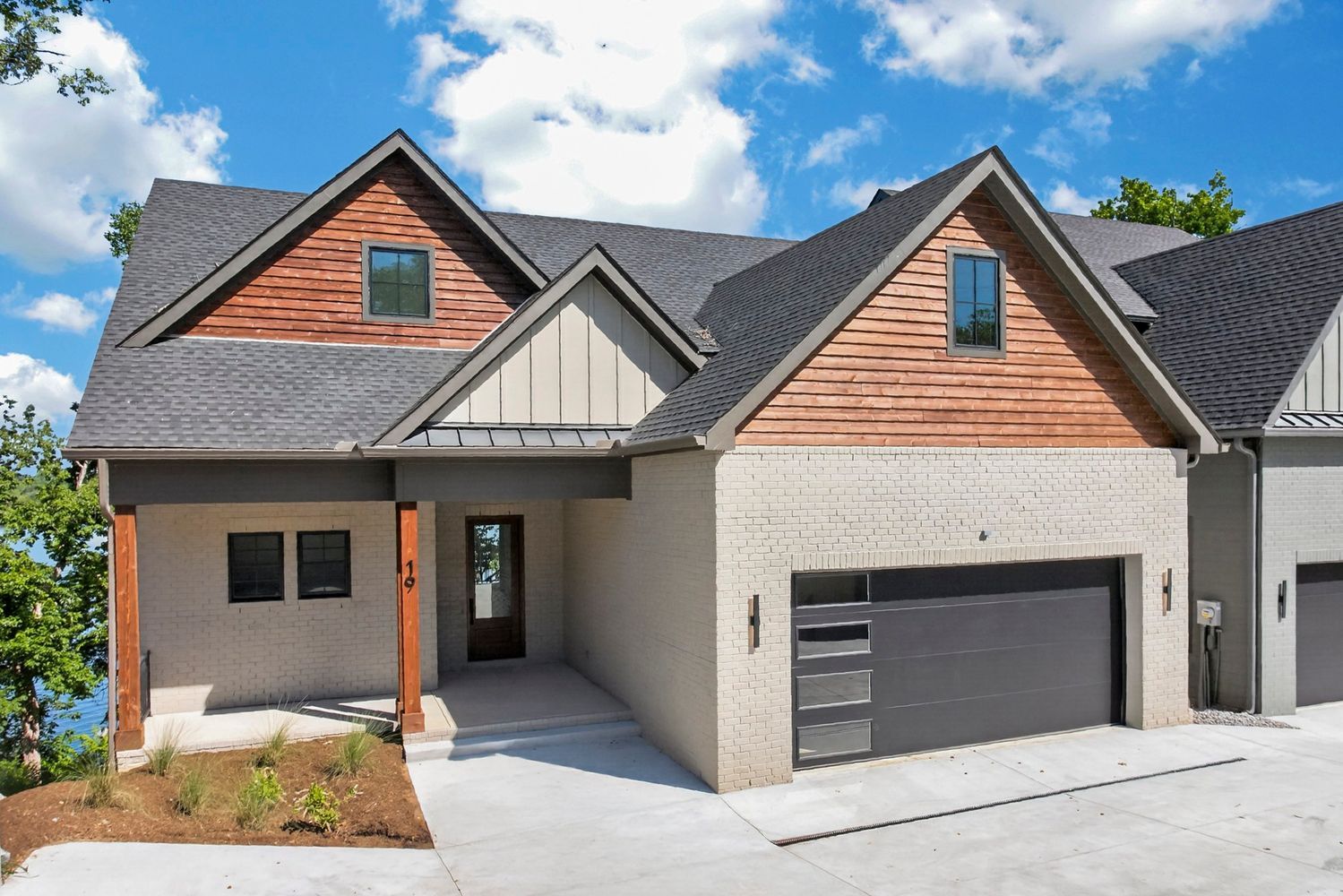 Modern Architecture • Entertainer’s Layout