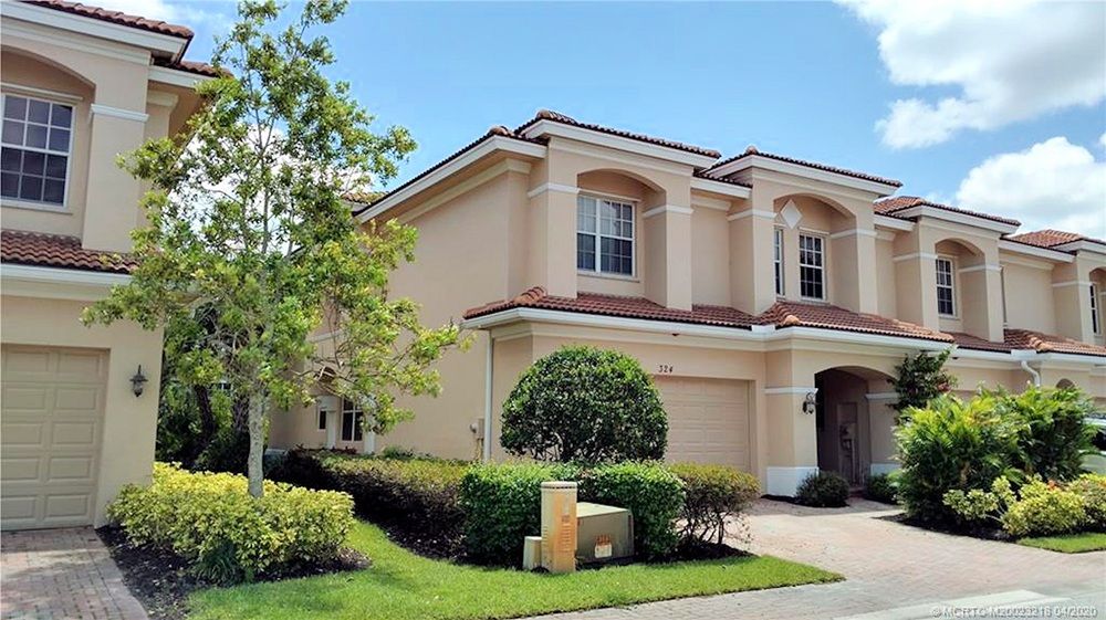 324 SW Otter Run Pl