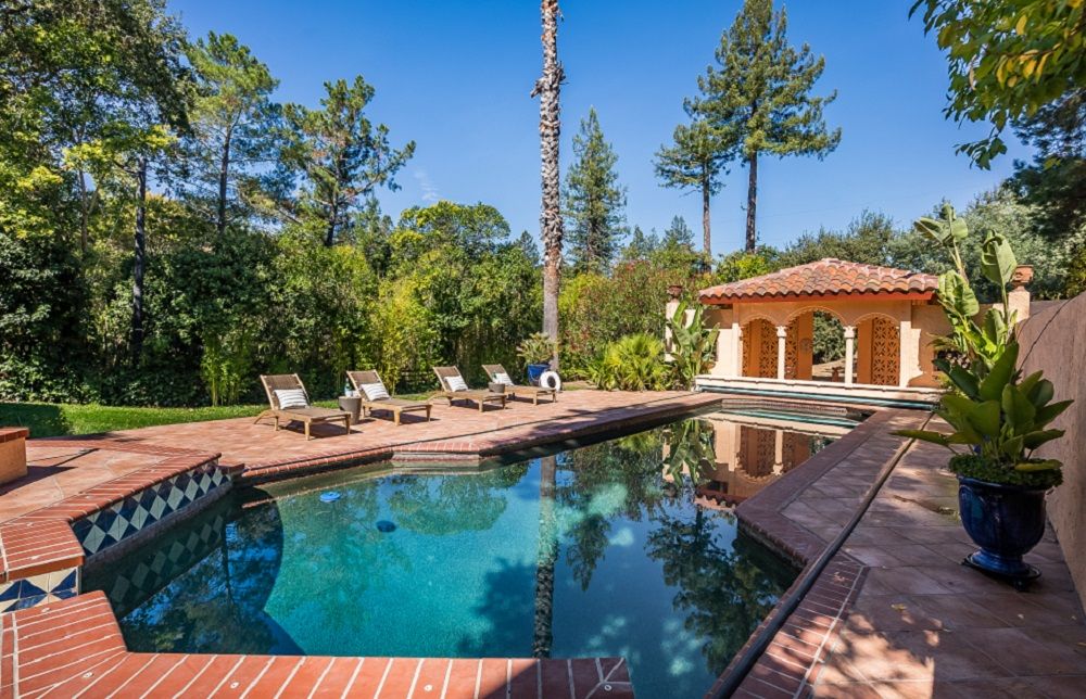 107 Deer Hollow Road