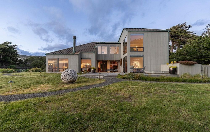 Sophisticated Modern Design In A Private Coastal Garden