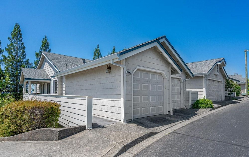 Elegant Fountaingrove Condo!