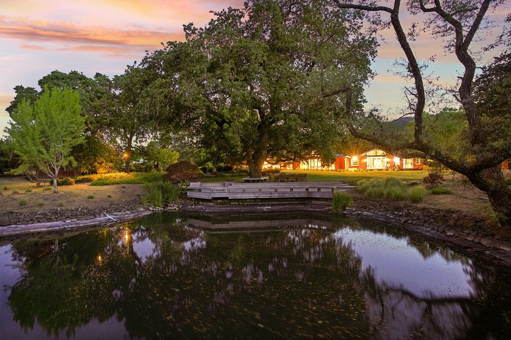 Sprawling Designer Home In Private Spacious Oasis?