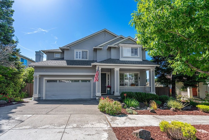Skyhawk Location Near Excellent Schools!