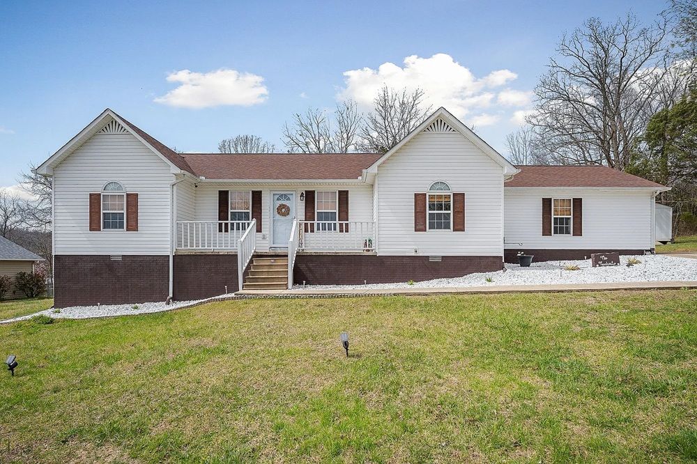 Move-In Ready Home In The Heart Of Sparta
