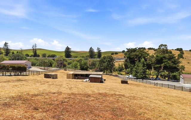 property-image-3