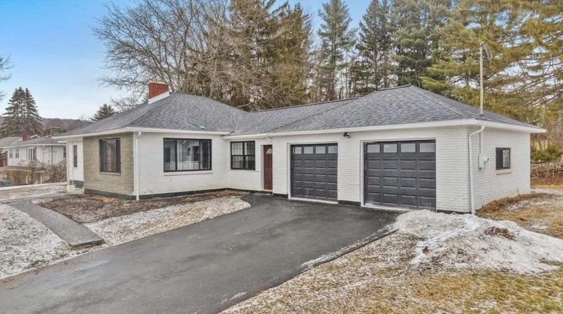Beautifully Updated Modern Ranch