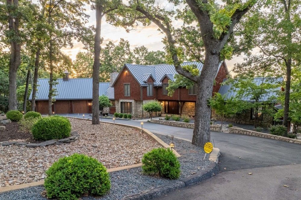 1294 Squire Lane