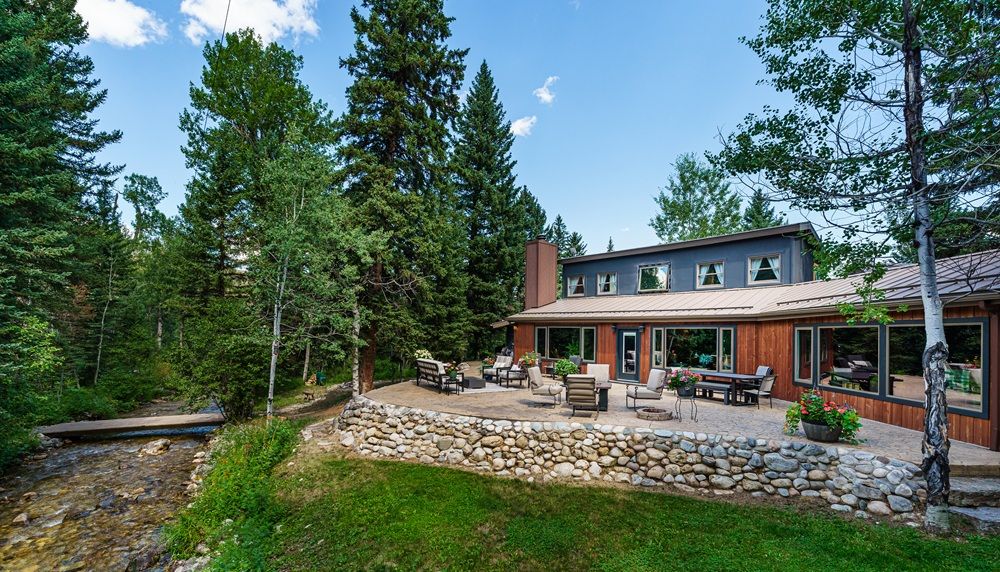 235 Upper Red Lodge Creek Road