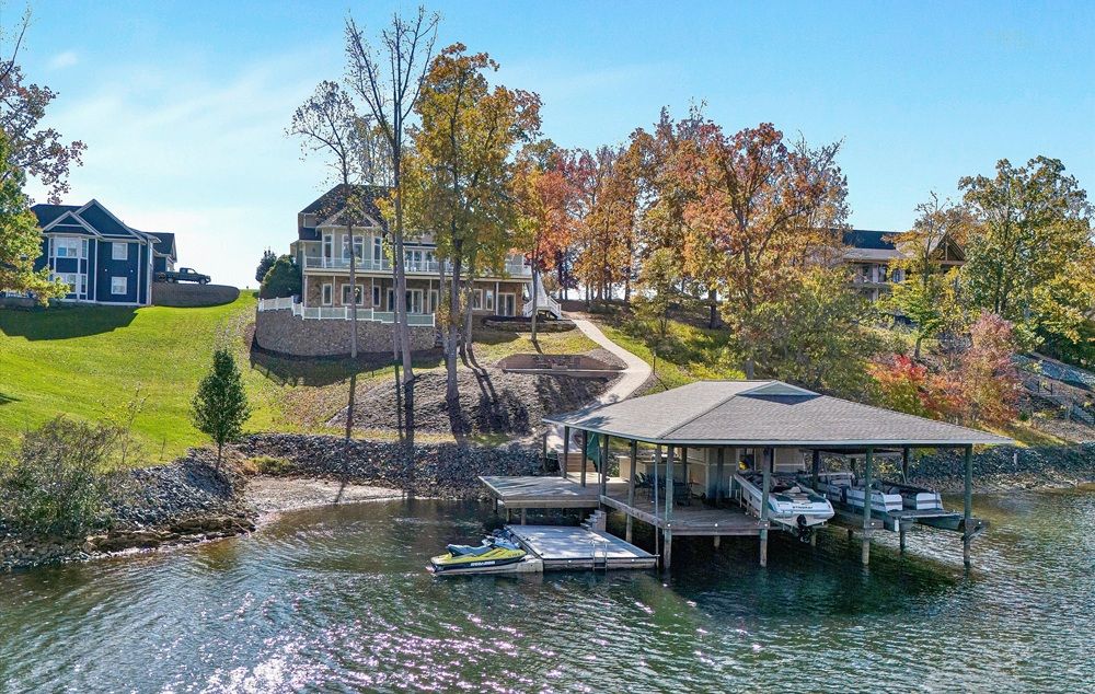 The Crown Jewel Of Beautiful Smith Mountain Lake, Virginia