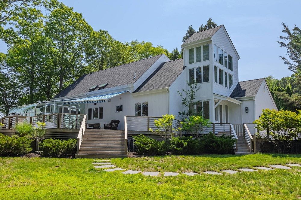 Waterfront Living With Dock & Pool