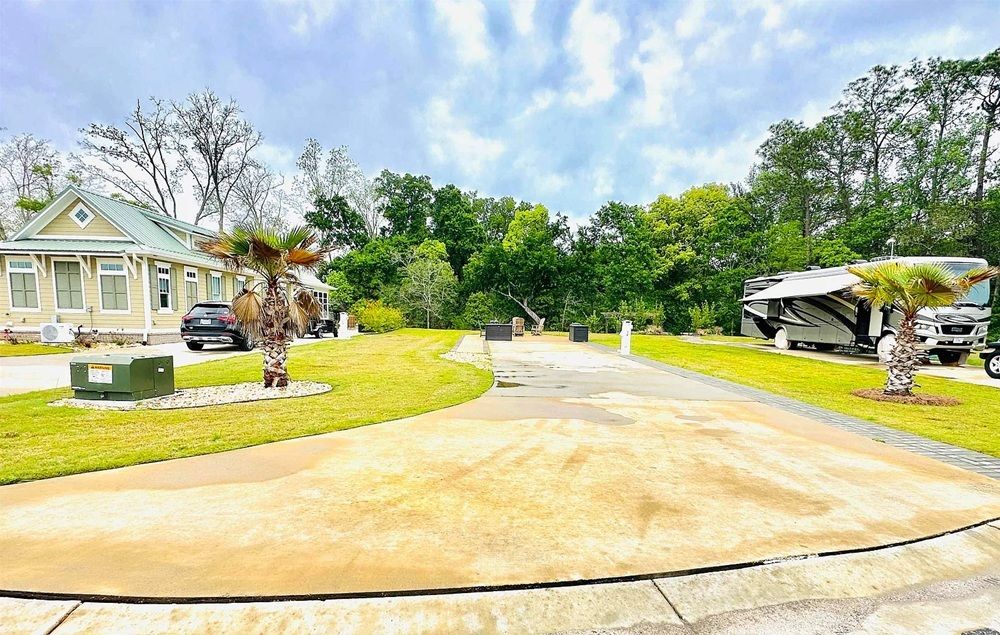 12477 Gateway Dr