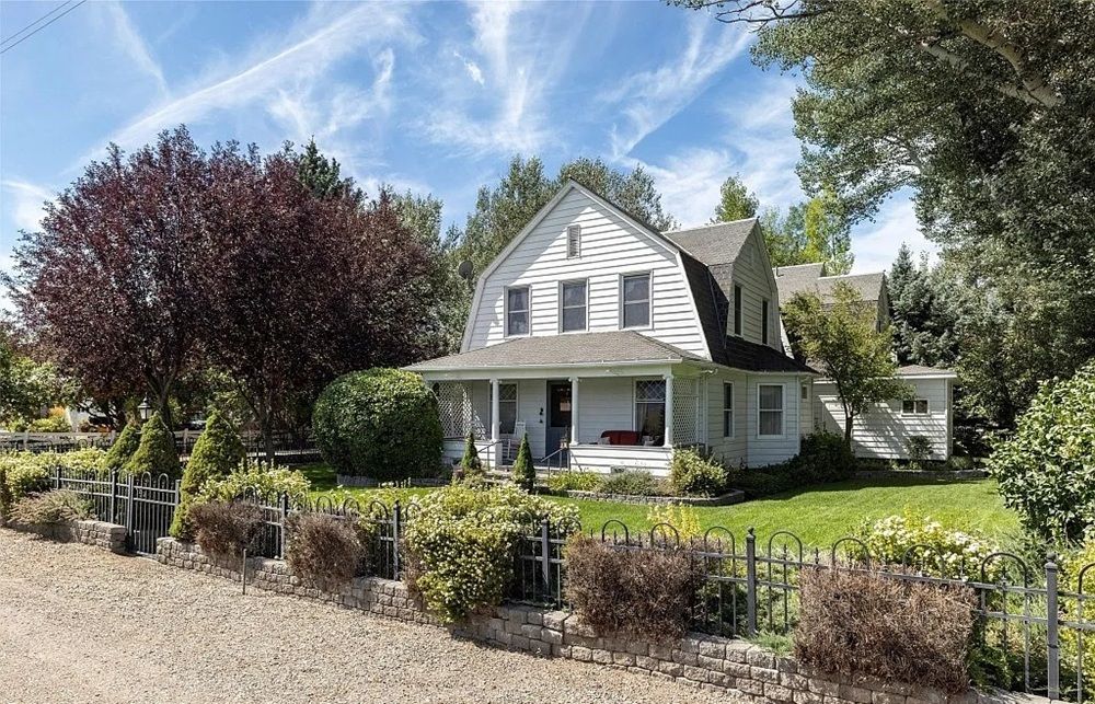Historic Estate With Guest Cottage