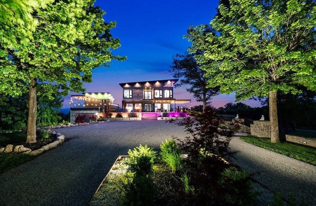 Architectural Wonder On 140 Acres