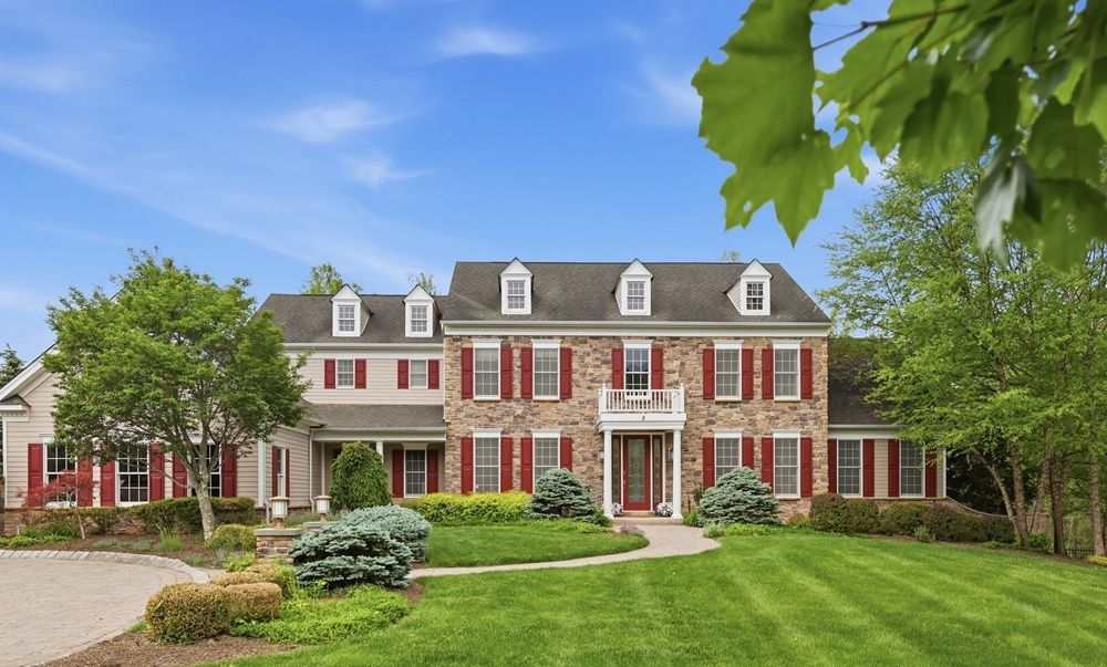 8 Ridgeline Drive