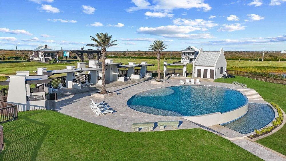 Two Opportunities To Own In Seagrass