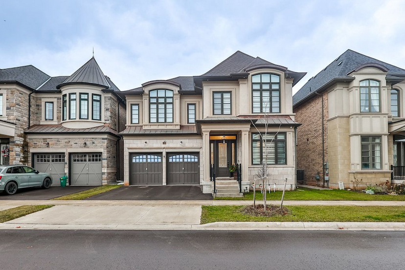 Welcome Home Exquisite Oakville Haven