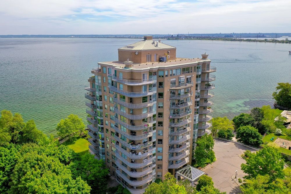 Lakepoint Luxury