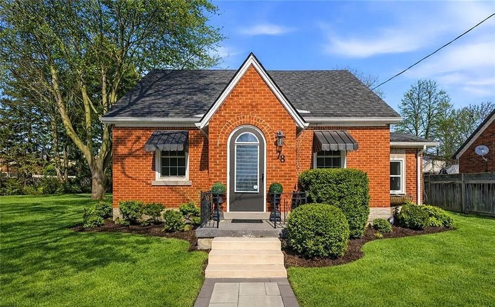 78 Stirling Avenue