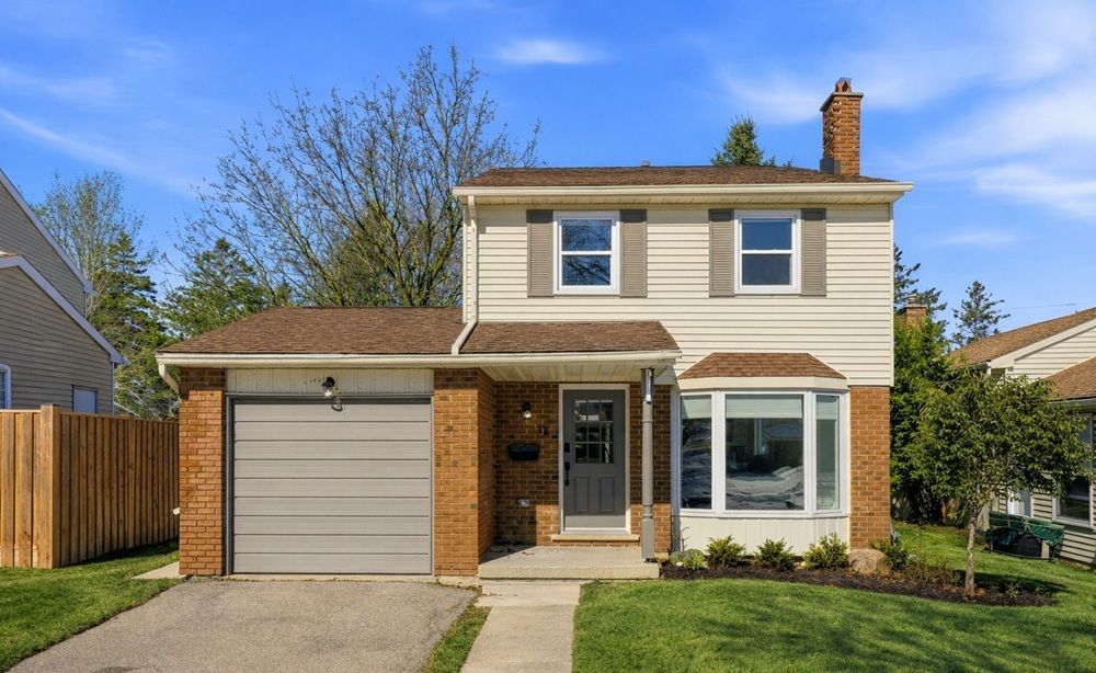 16 Thornbush Crescent