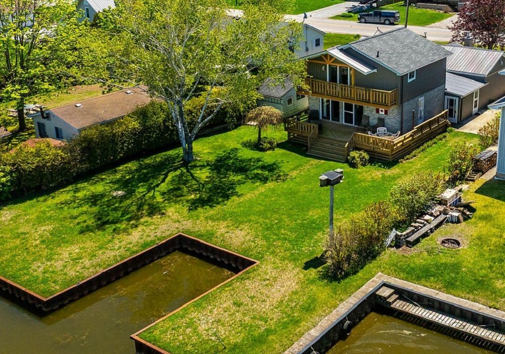 Escape To The Bay — Channel Access With Boat Slip